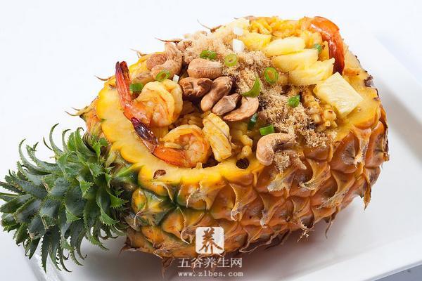 正宗泰式菠萝炒饭的做法