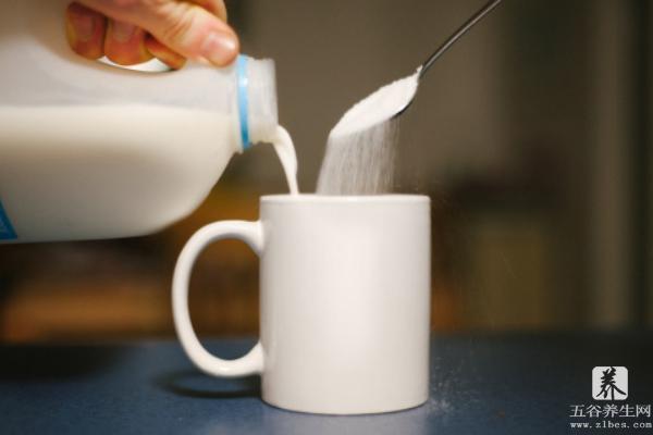 牛乳茶和奶茶的区别是什么 牛乳茶怎么喝